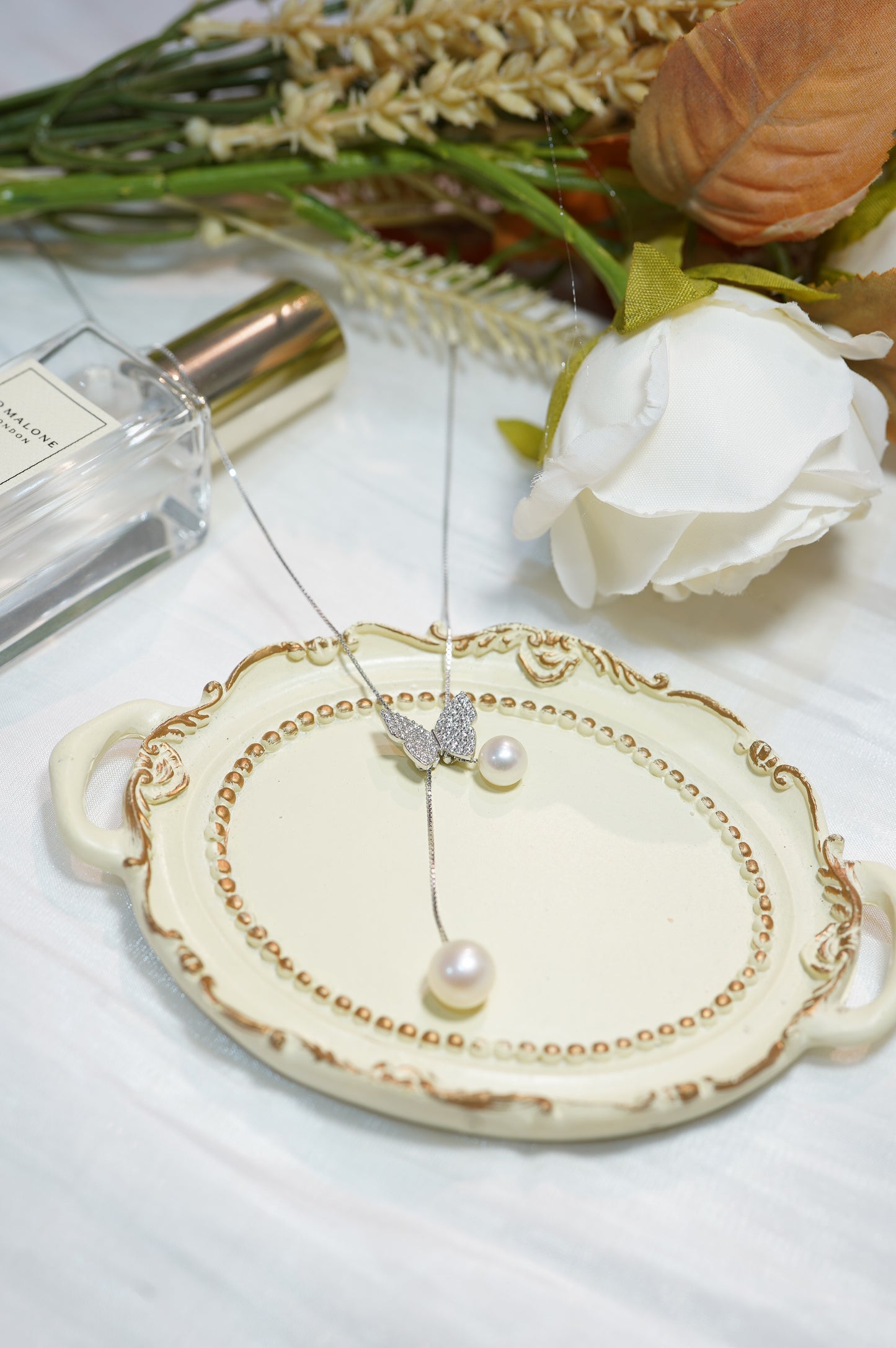 'Adjustable Bow' Freshwater Necklace