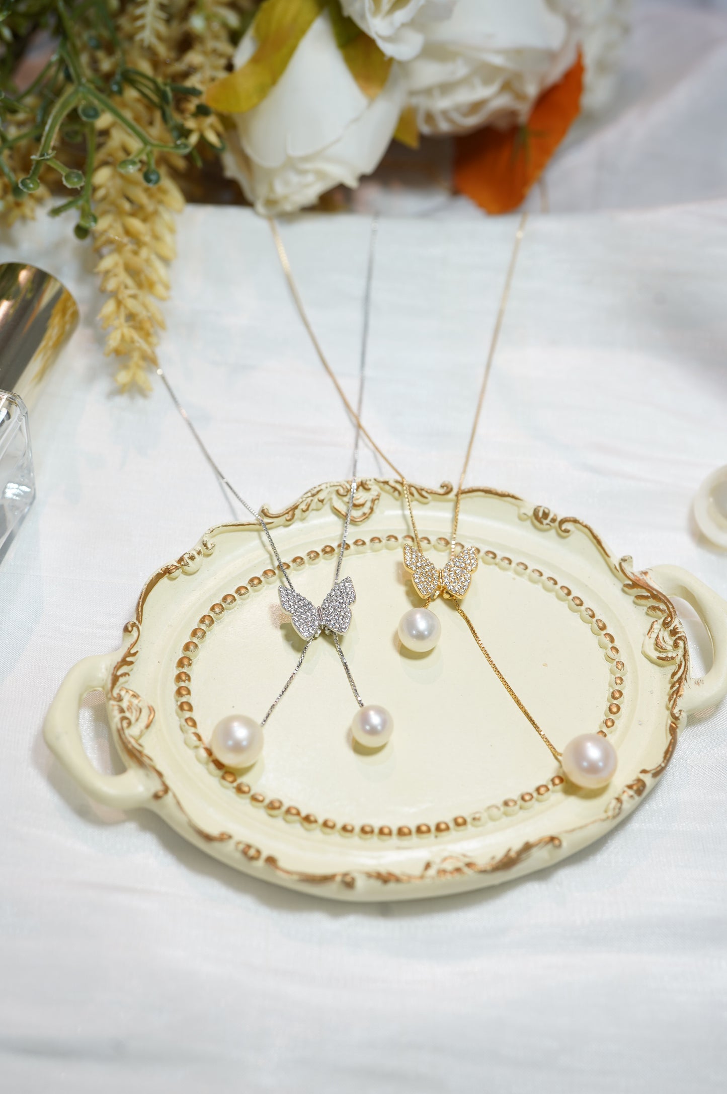 'Adjustable Bow' Freshwater Necklace
