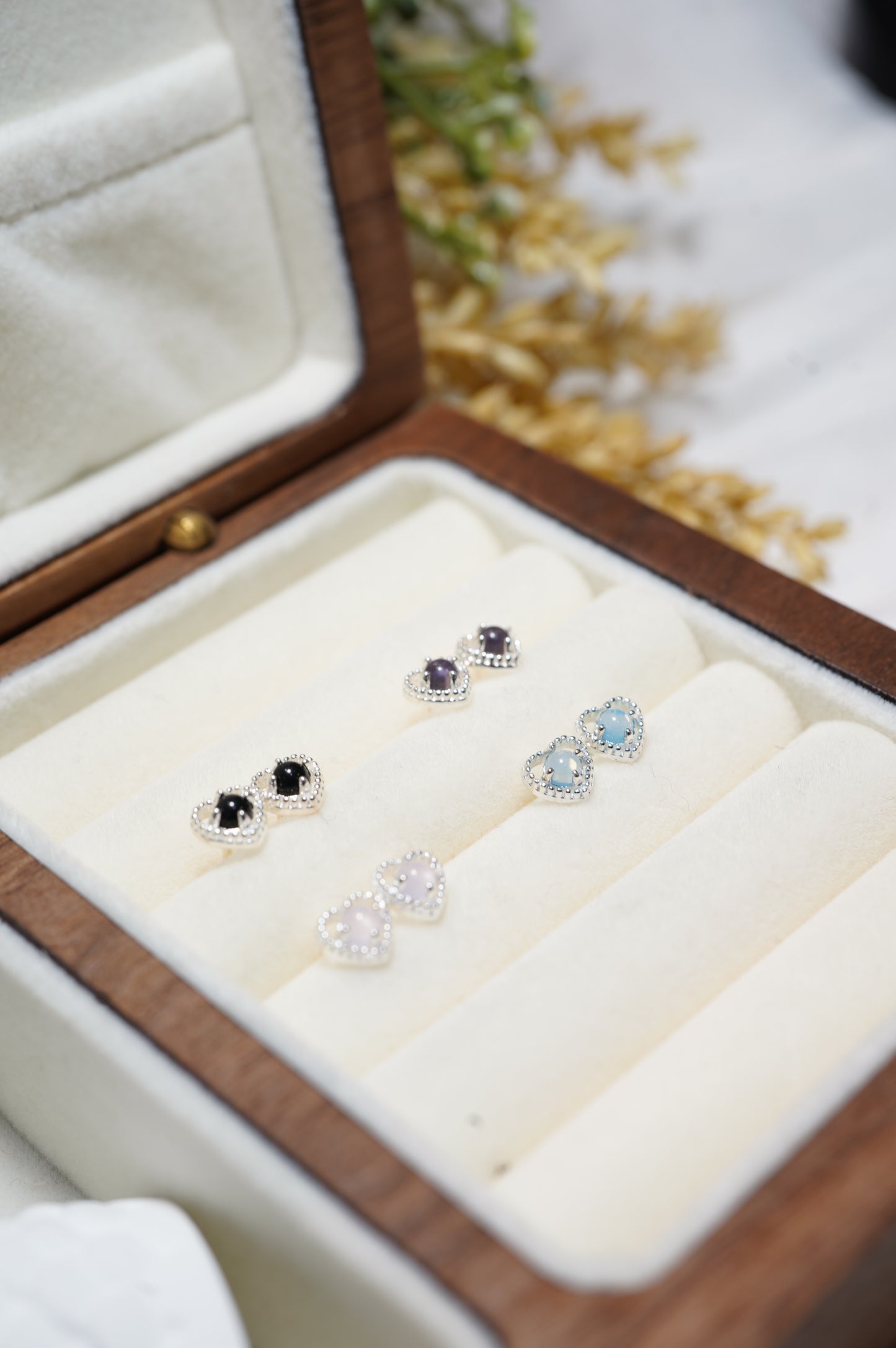 Cutie Heart Shaped Quartz Stud Earrings
