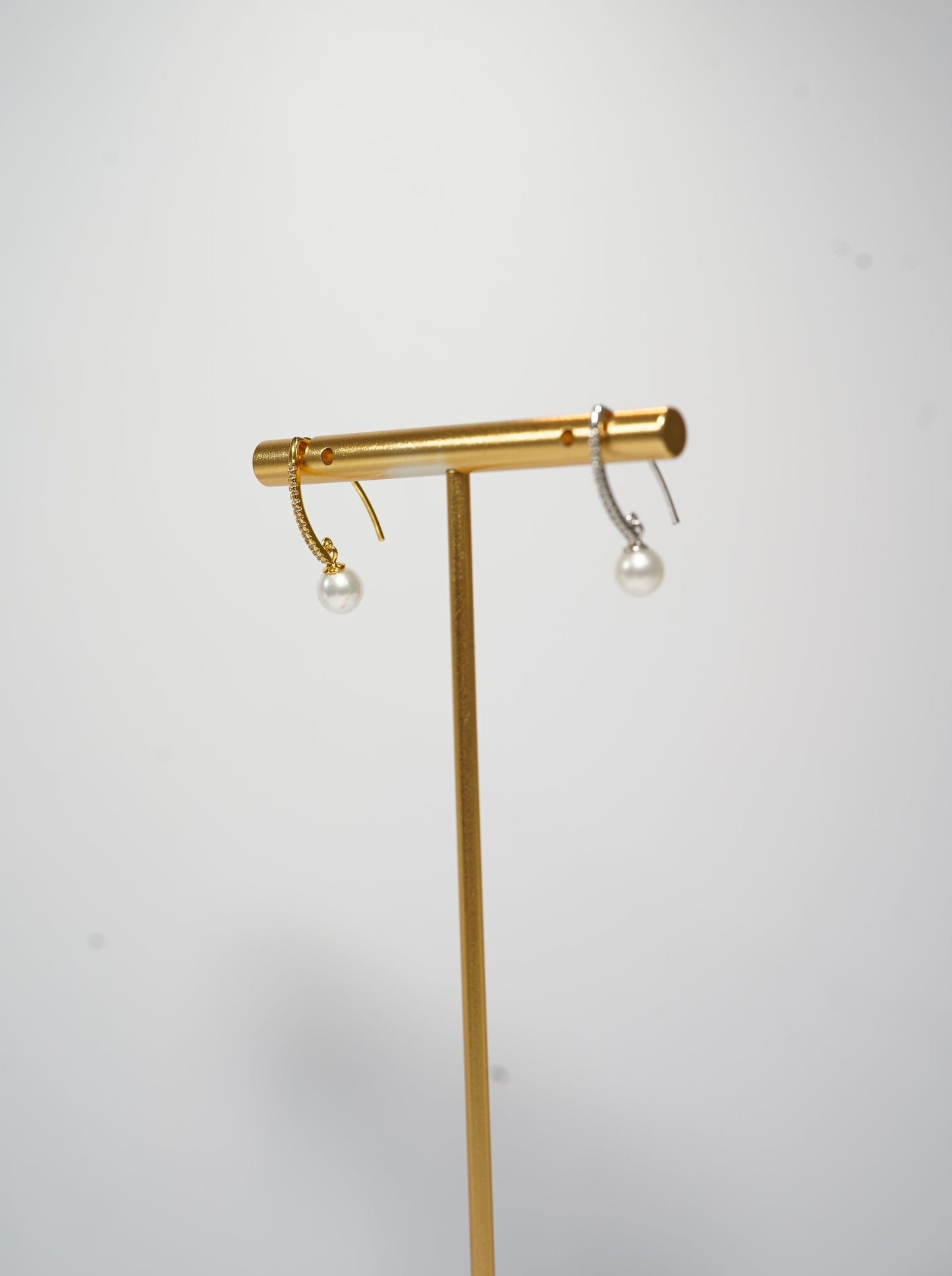 'Victory' Freshwater Pearl Earrings
