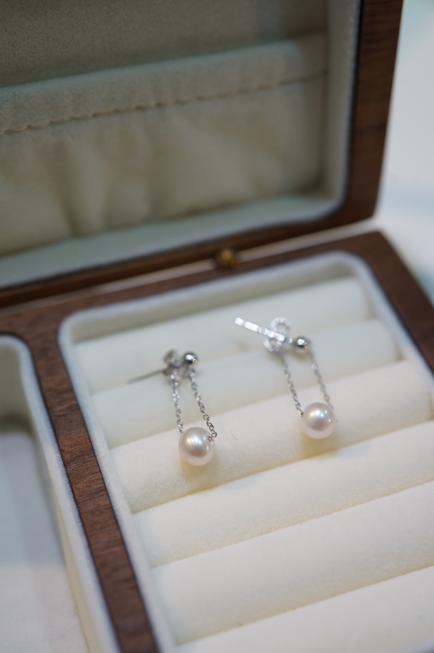 'Backup' Freshwater Pearl Earrings