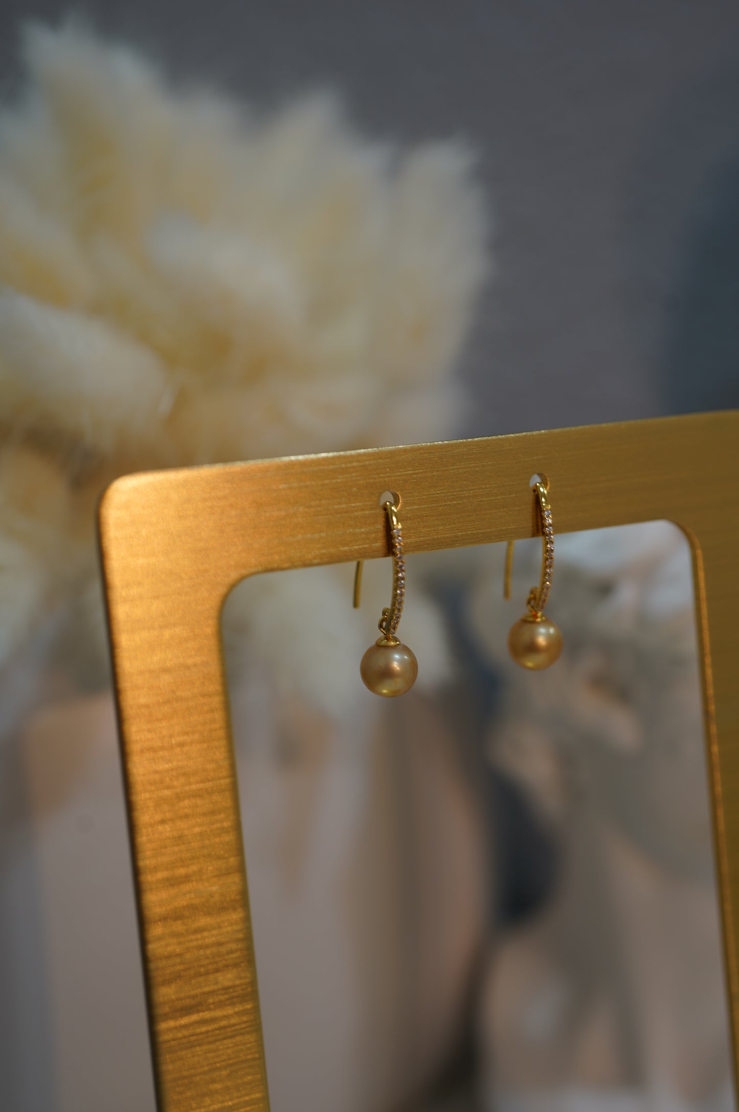 'Victory Gold' Freshwater Pearl Earrings