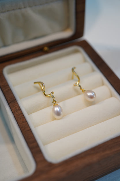 'S Diamond' Freshwater Pearl Earrings