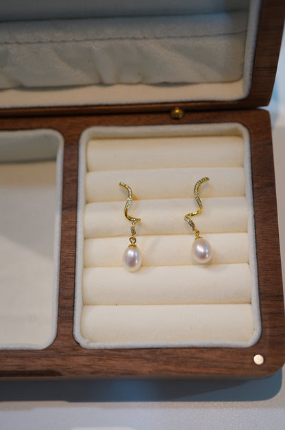 'S Diamond' Freshwater Pearl Earrings