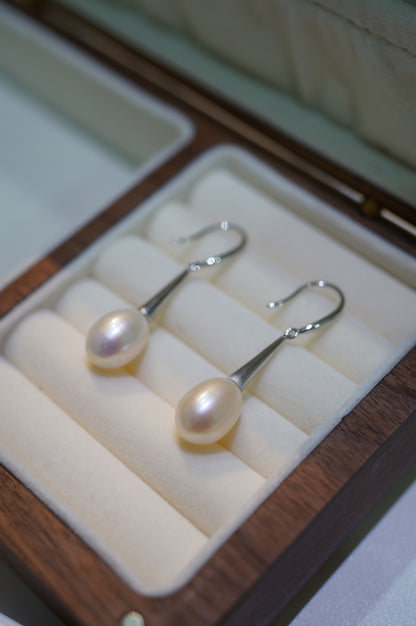 'Go Rice' Freshwater Pearl Earrings