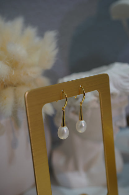 'Go Rice' Freshwater Pearl Earrings