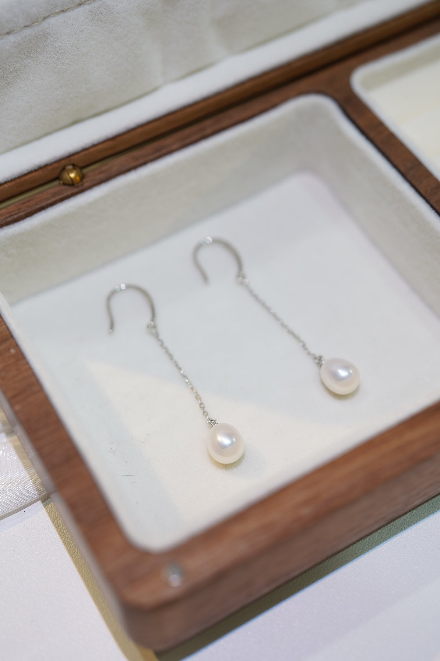 'Go' Freshwater Pearl Earrings