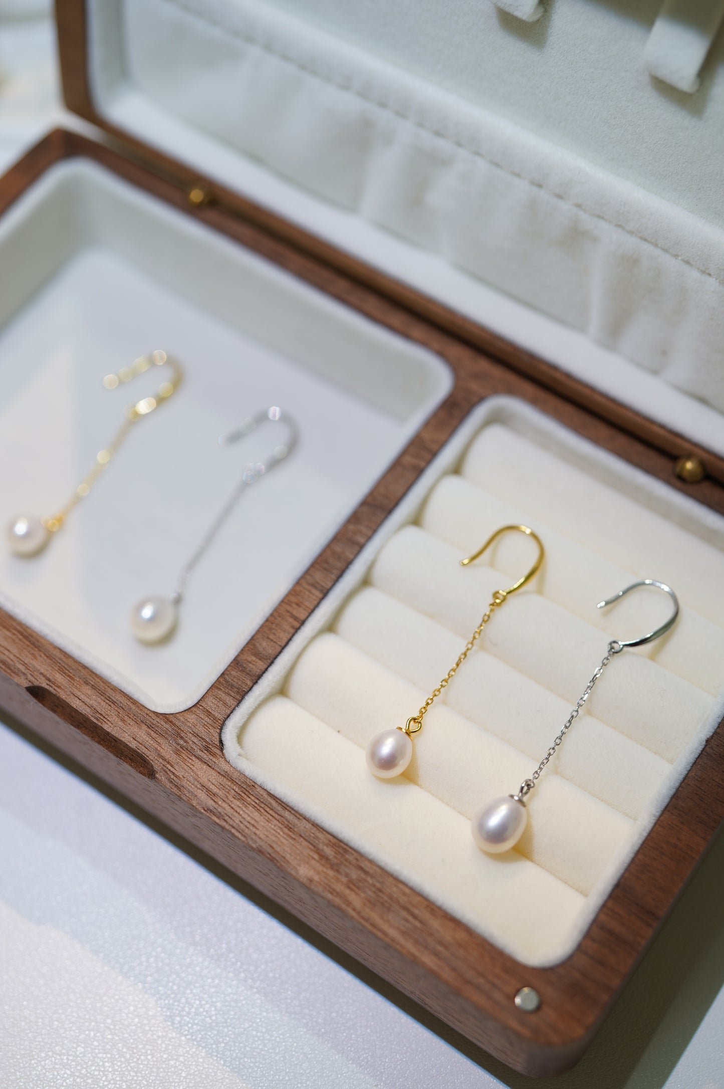 'Go' Freshwater Pearl Earrings