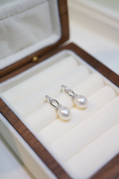 '#1 Diamond' Freshwater Pearl Earrings