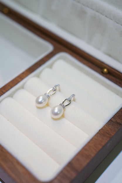 '#1 Diamond' Freshwater Pearl Earrings