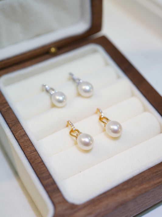 '#1 Diamond' Freshwater Pearl Earrings