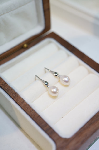 Common Rice Freshwater Pearl Earrings