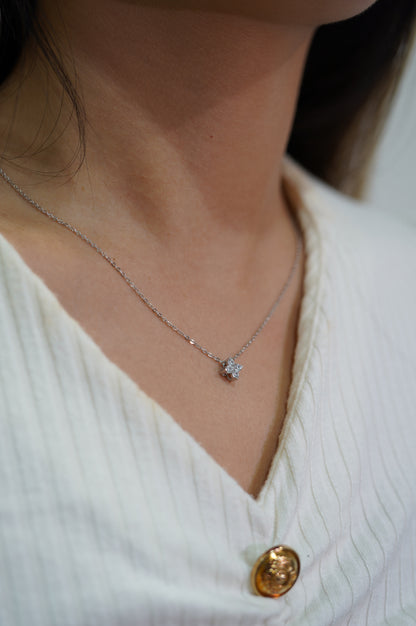 Four/pointed Diamond Necklace