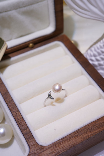 'Mermaid Tail' Bun Freshwater Pearl Ring