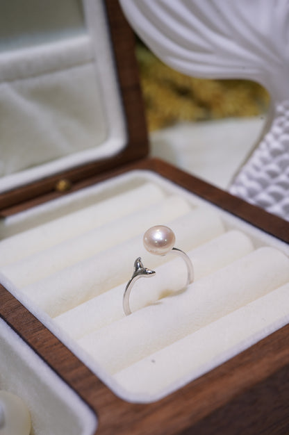 'Mermaid Tail' Bun Freshwater Pearl Ring