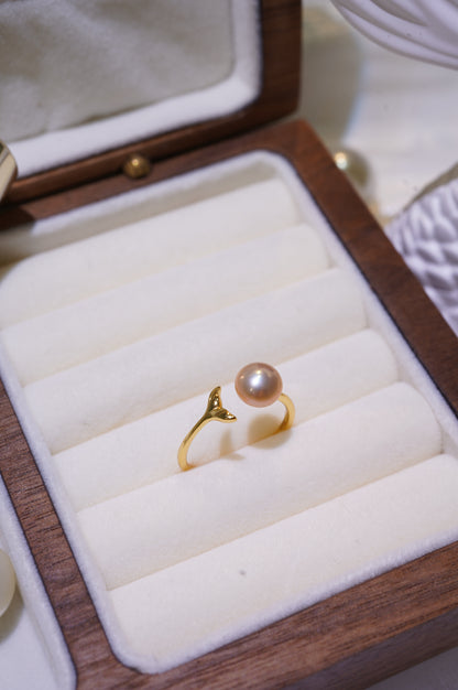 'Mermaid Tail' Bun Freshwater Pearl Ring