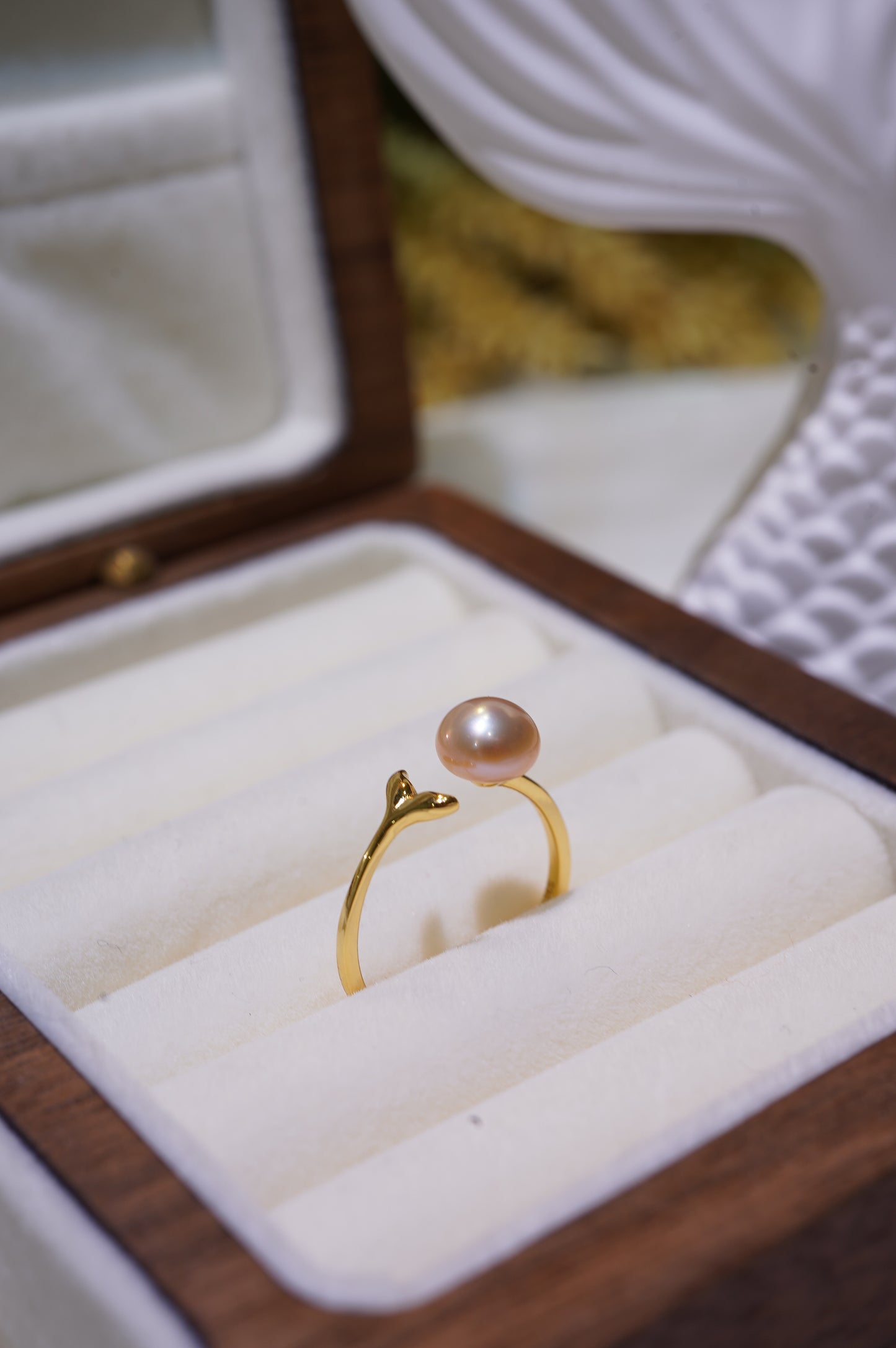 'Mermaid Tail' Bun Freshwater Pearl Ring
