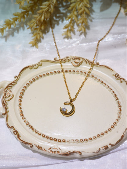 Gold Moon Dimond Necklace