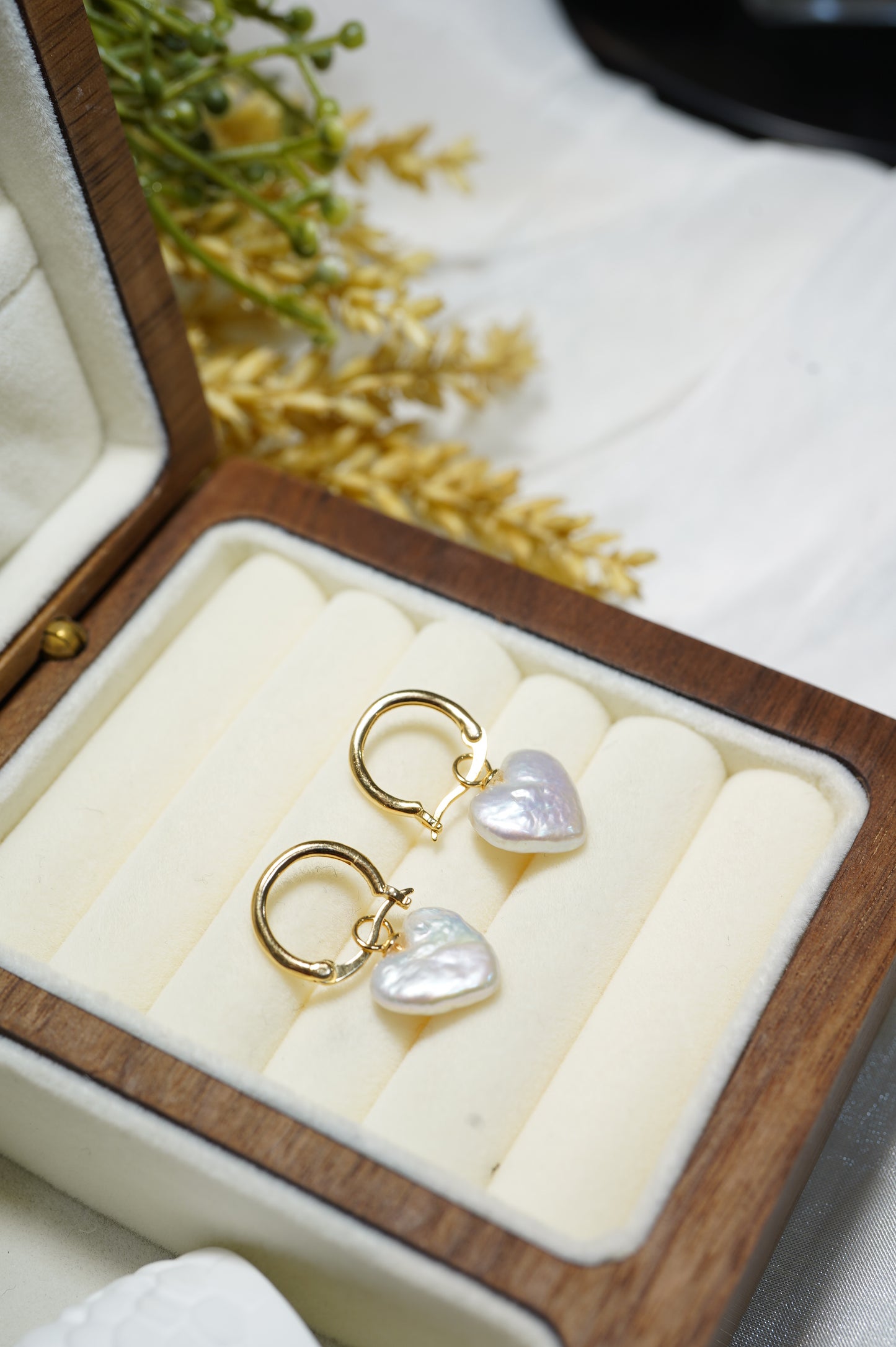 'Hoop Hearts' Freshwater Pearl Earrings
