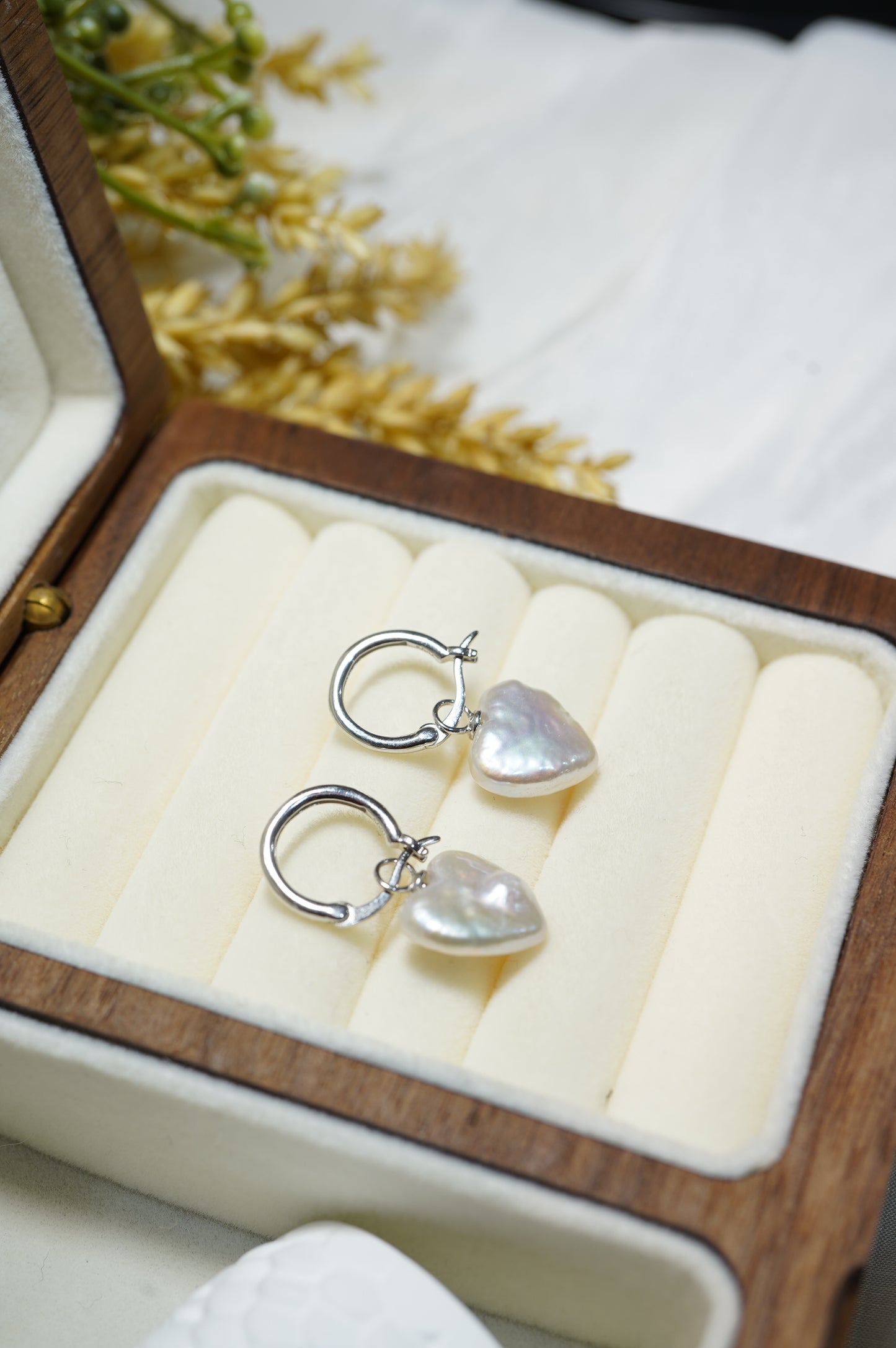 'Hoop Hearts' Freshwater Pearl Earrings
