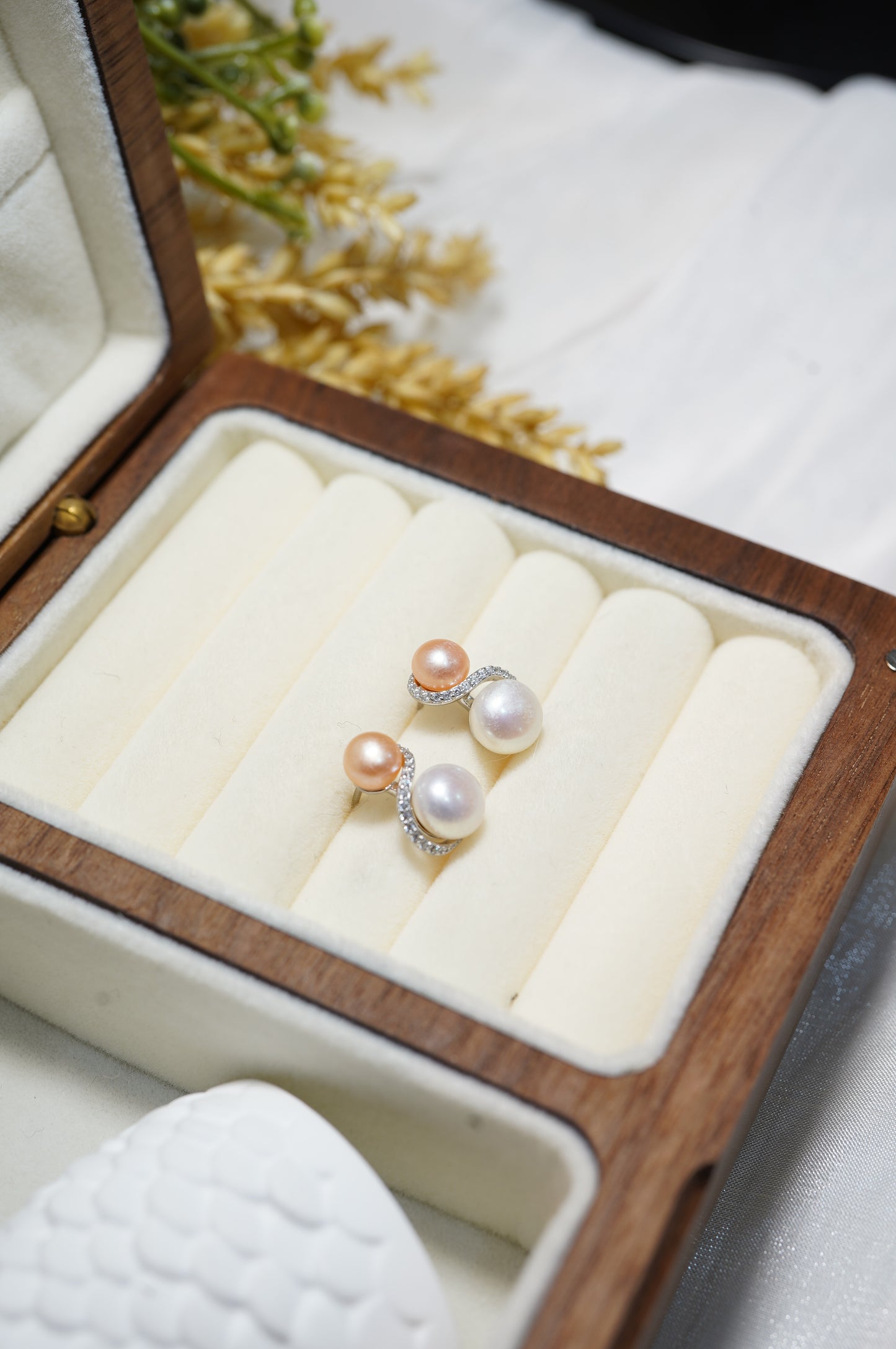 S Yingyang Freshwater Pearl Earrings