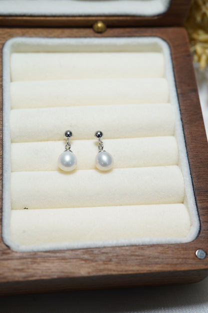 'Little Dangle' Freshwater Pearl Earrings