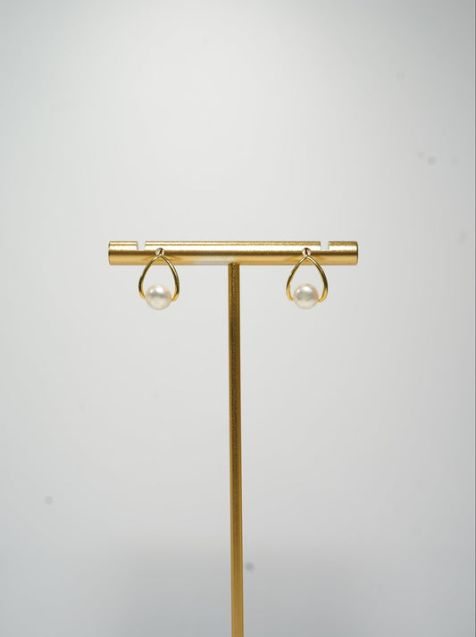 'Oval Bun' Freshwater Pearl Earrings