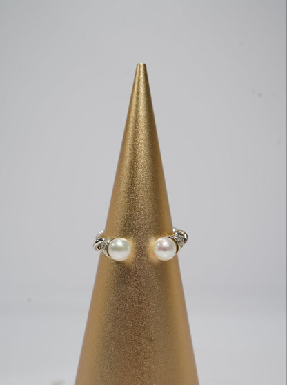 ‘Torch' Round Freshwater Pearl Ring