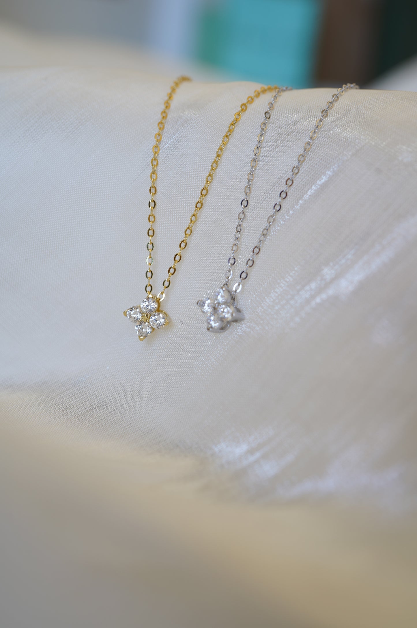 Four-pointed Diamond Necklace