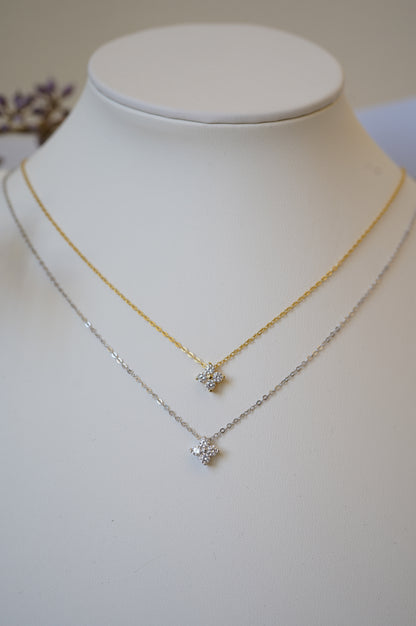 Four-pointed Diamond Necklace