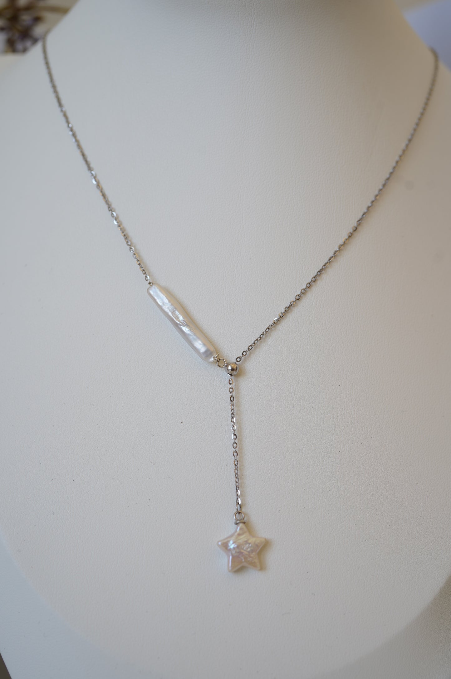 Finger Star Freshwater Baroque Necklace