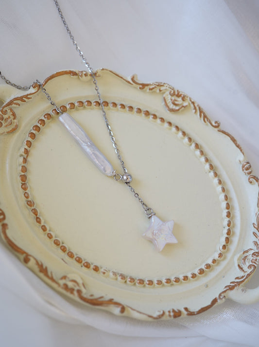 Finger Star Freshwater Baroque Necklace