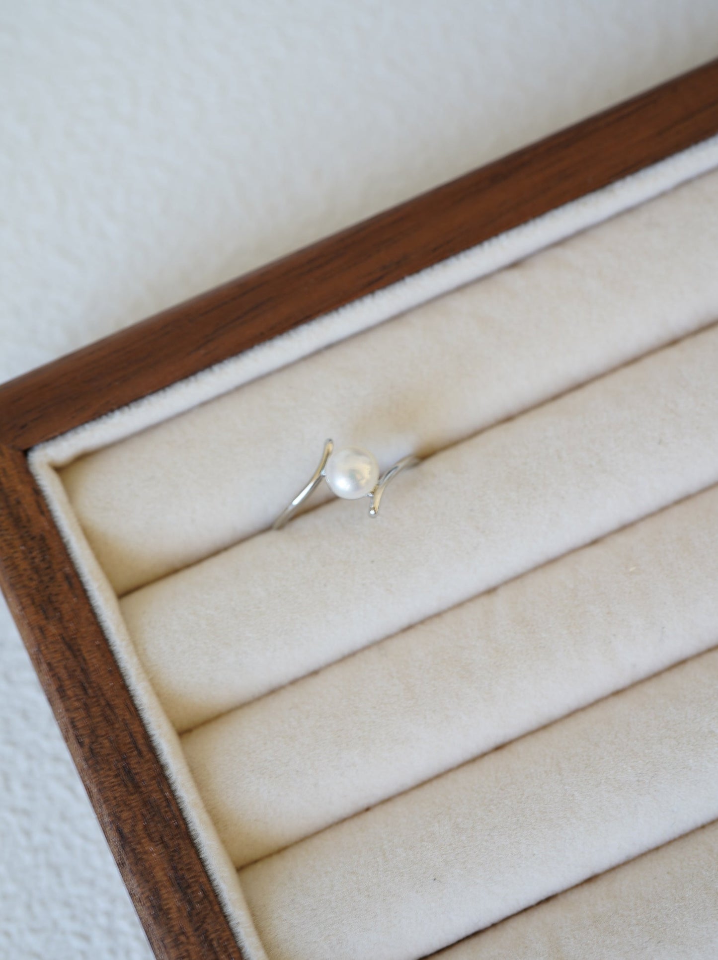 ‘Parallel' Bun Freshwater Pearl Ring