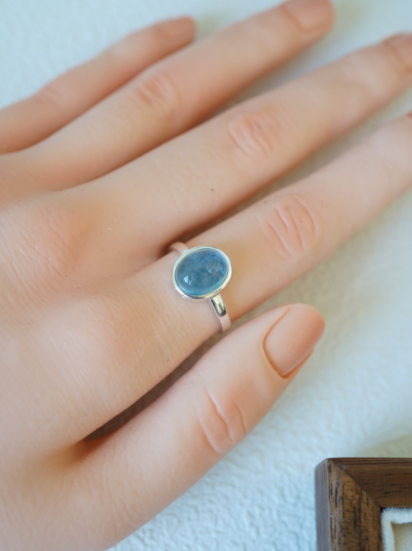 Oval Aquamarine Ring