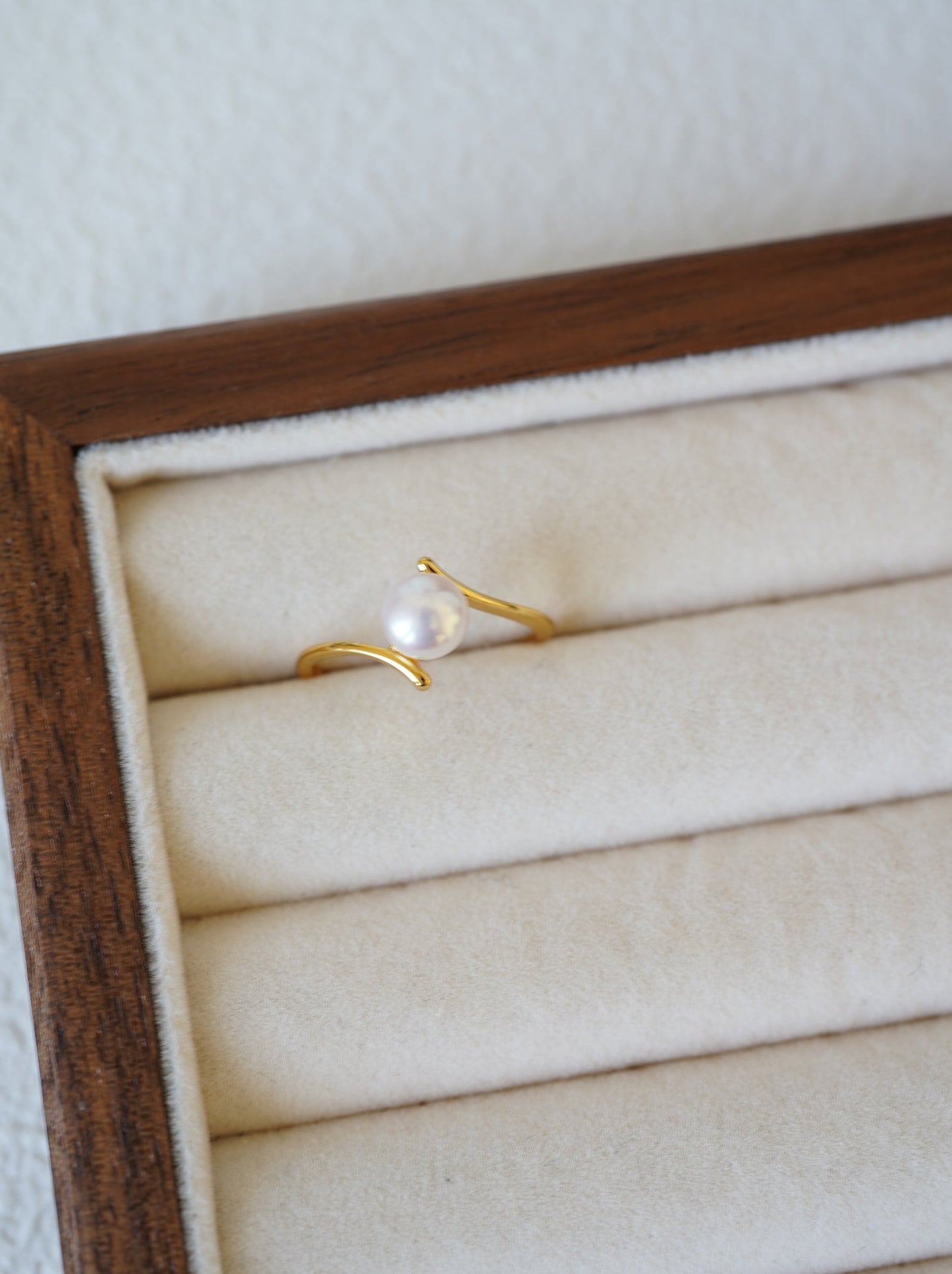 ‘Parallel' Bun Freshwater Pearl Ring