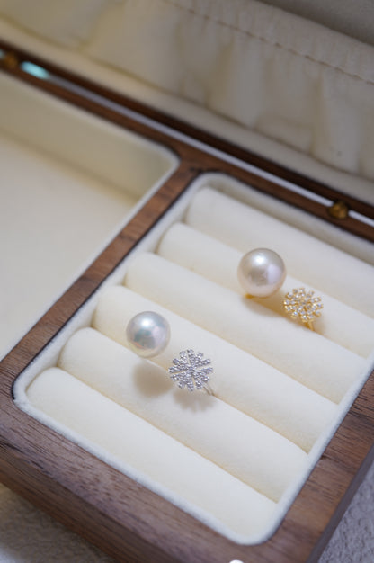 ‘Snowflake' Round Freshwater Pearl Ring