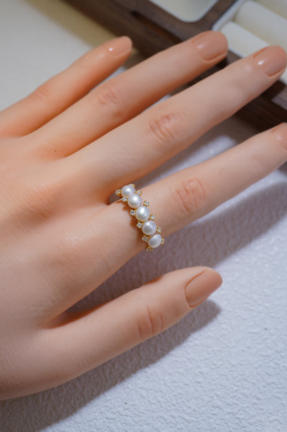 ‘Wreath' Bun Freshwater Pearl Ring