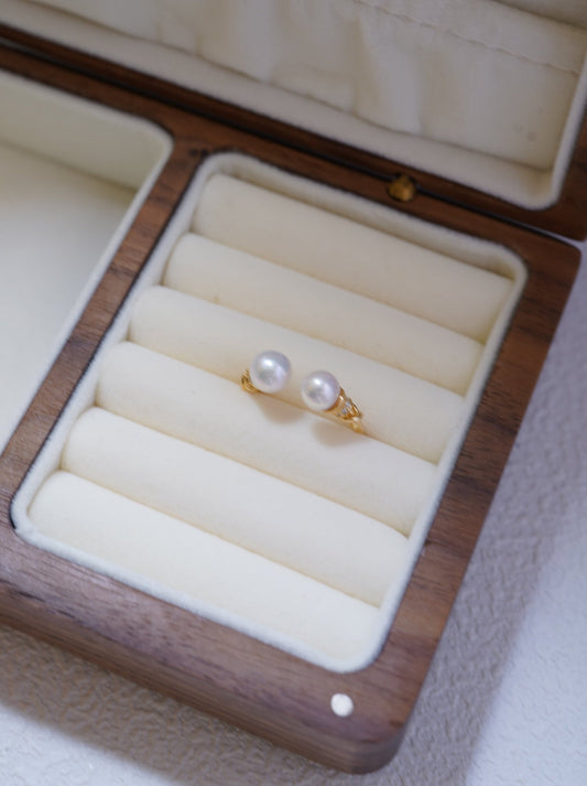 ‘Torch' Round Freshwater Pearl Ring