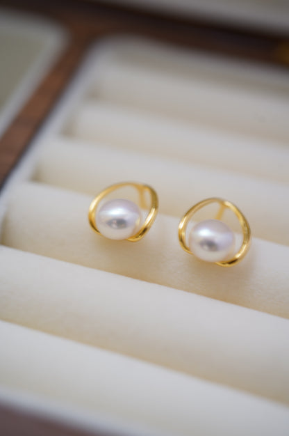 'Oval Bun' Freshwater Pearl Earrings