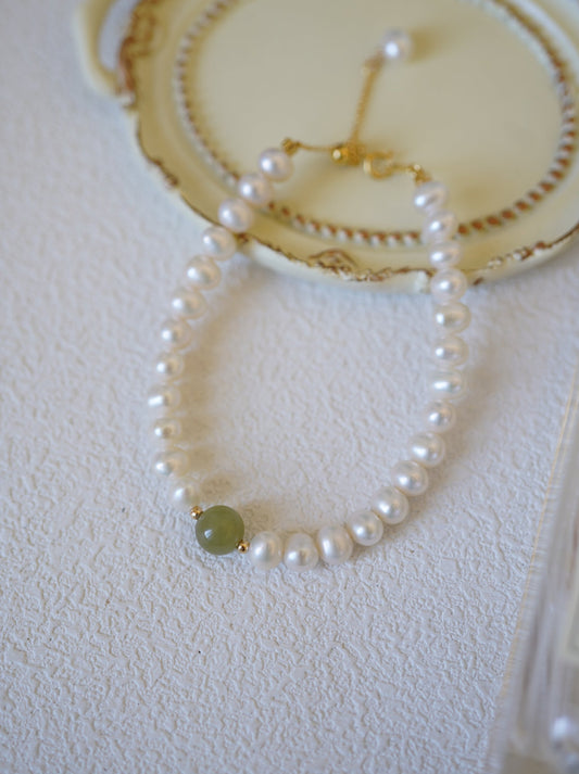 '#1 Jade' Freshwater Pearls Bracelet