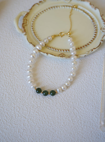 '#3 Jade' Freshwater Pearls Bracelet