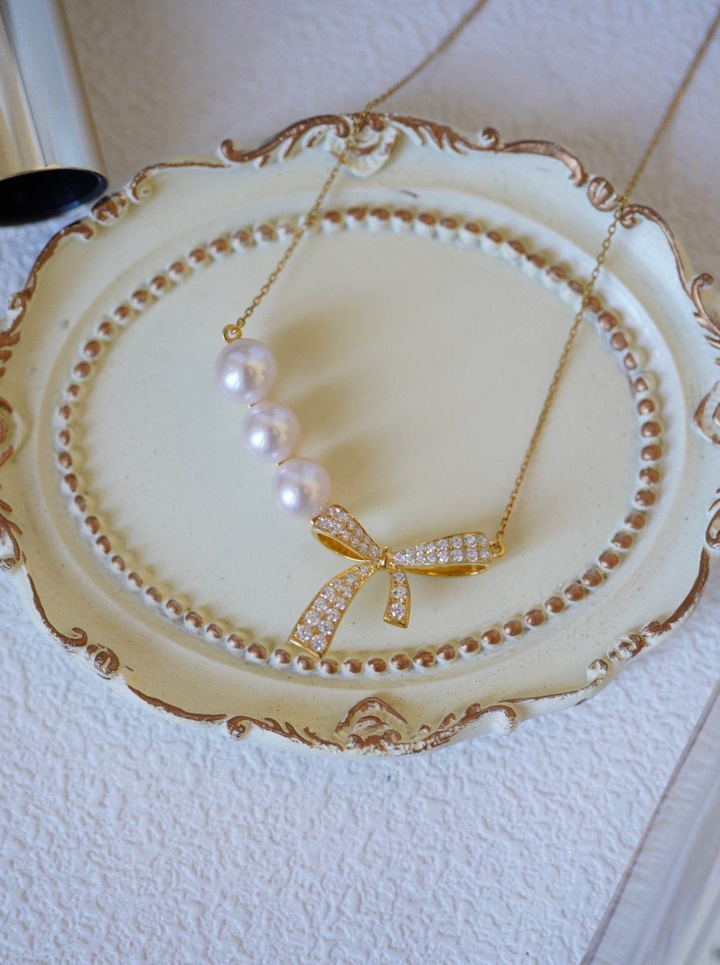 '3-Point Bow' Freshwater Pearl Necklace